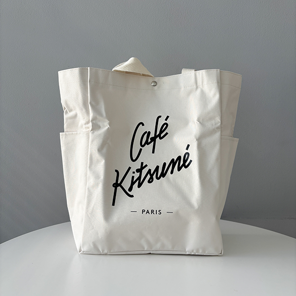 「Café Kitsuné SPECIAL BOOK 2WAY TOTE BAG」のトートバッグ