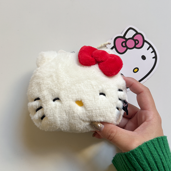 ZARAの「HELLO KITTY ©チャーム」