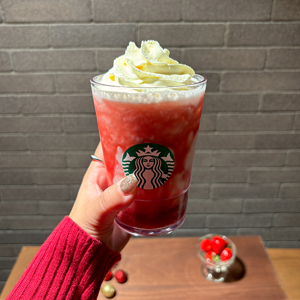 スターバックスの「メリーベリー ストロベリー フラペチーノ」