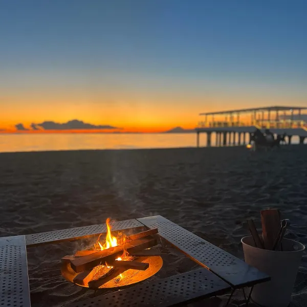 千葉・稲毛海浜公園でできる焚き火「SUNSET BEACH CLUB TAKIBI」