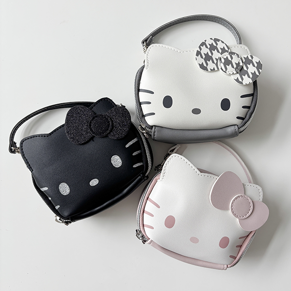 「HELLO KITTY × BRILMY リップが縦に収納できる ズボラに優しいミニコスメポーチ」の3色