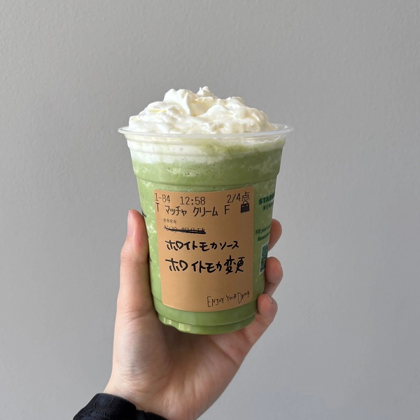 スターバックスの「抹茶 クリーム フラペチーノ」に『ホワイトチョコソース』追加、『ホワイトモカシロップ』に変更