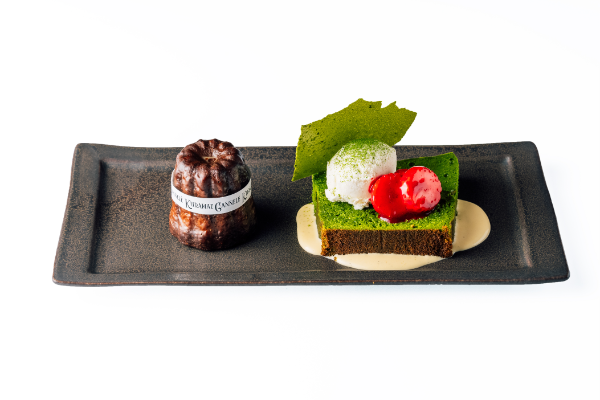 東京・蔵前「KURAMAE CANNELÉ CAFE（クラマエカヌレカフェ）」の春限定ベアリングプレート「グランカヌレ&2層の抹茶テリーヌ」