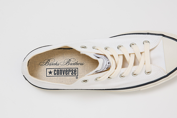 「Brooks Brothers（ブルックス ブラザーズ） x CONVERSE（コンバース）」のコラボスニーカー「ブルックス ブラザーズ×コンバース ALL STAR LGCY OX」