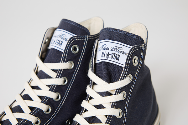 「Brooks Brothers（ブルックス ブラザーズ） x CONVERSE（コンバース）」のコラボスニーカー「ブルックス ブラザーズ×コンバース ALL STAR LGCY HI」