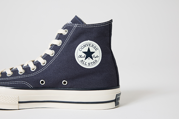 「Brooks Brothers（ブルックス ブラザーズ） x CONVERSE（コンバース）」のコラボスニーカー「ブルックス ブラザーズ×コンバース ALL STAR LGCY HI」